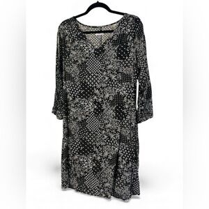 Old Navy Black and White Floral Top